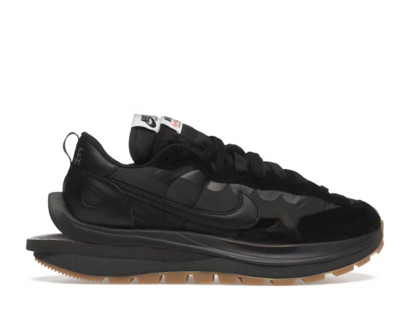 Nike Vaporwaffle sacai Black Gum