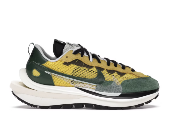 Nike Vaporwaffle sacai Tour Yellow Stadium Green